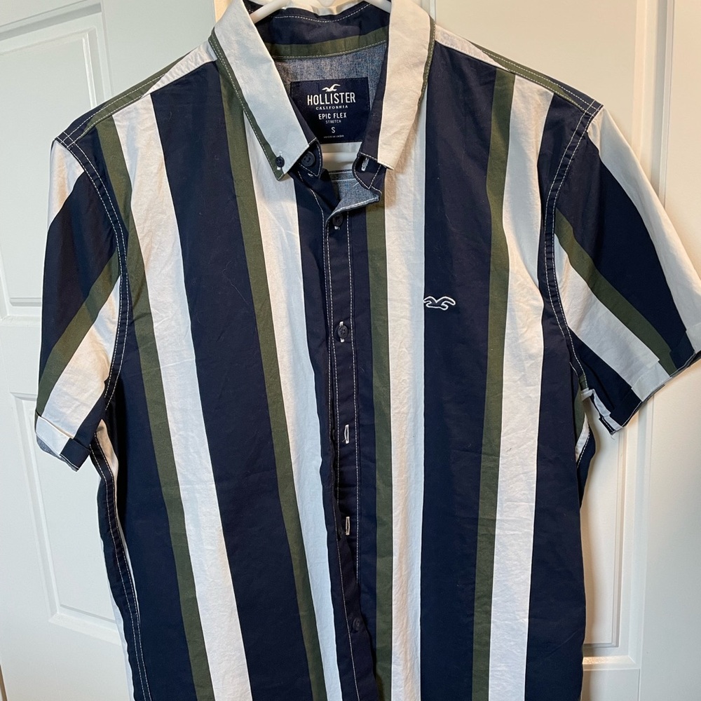 Hollister Button Down Shirt - SMALL